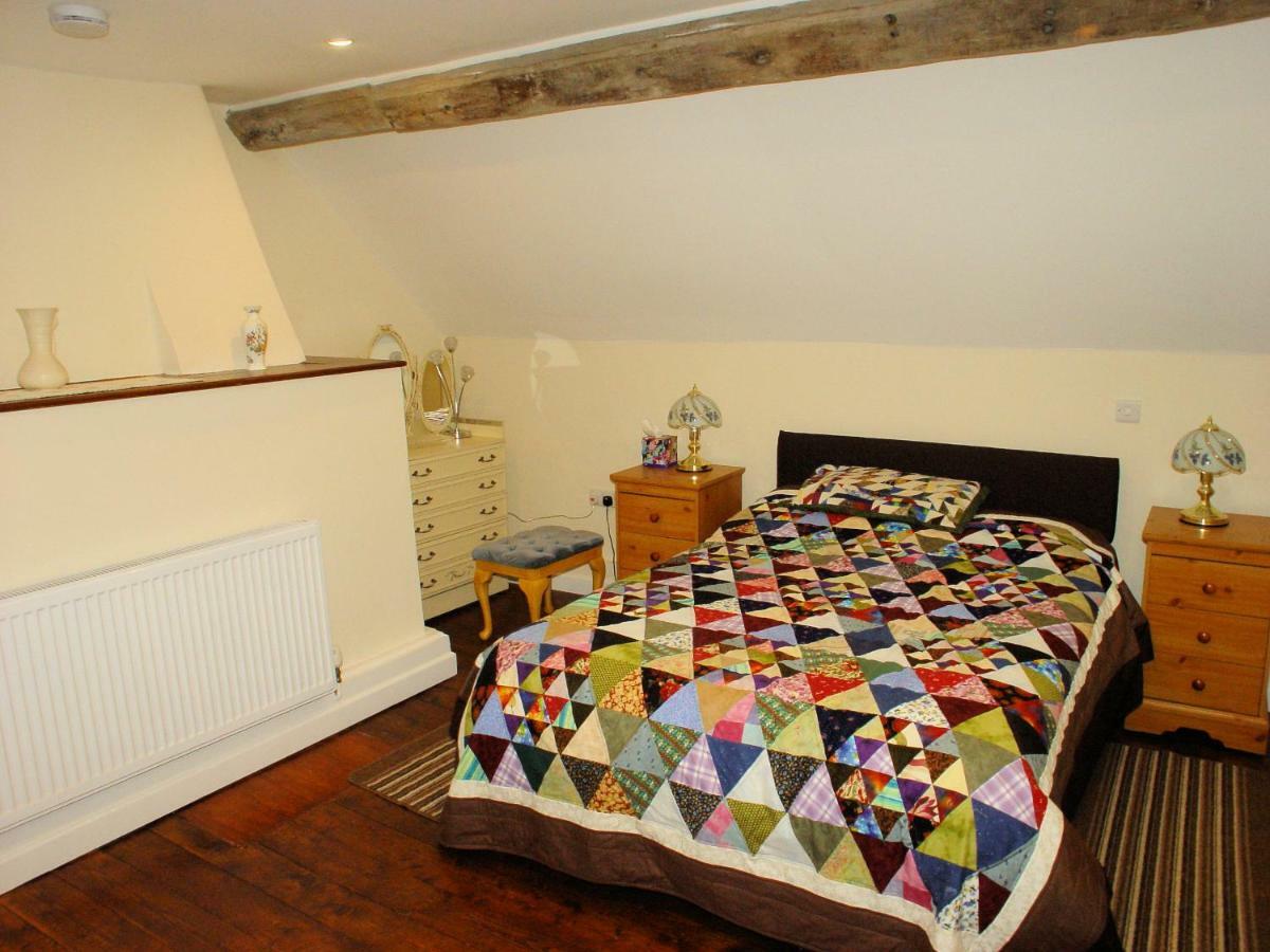 Glencoed B&B Wrexham Esterno foto